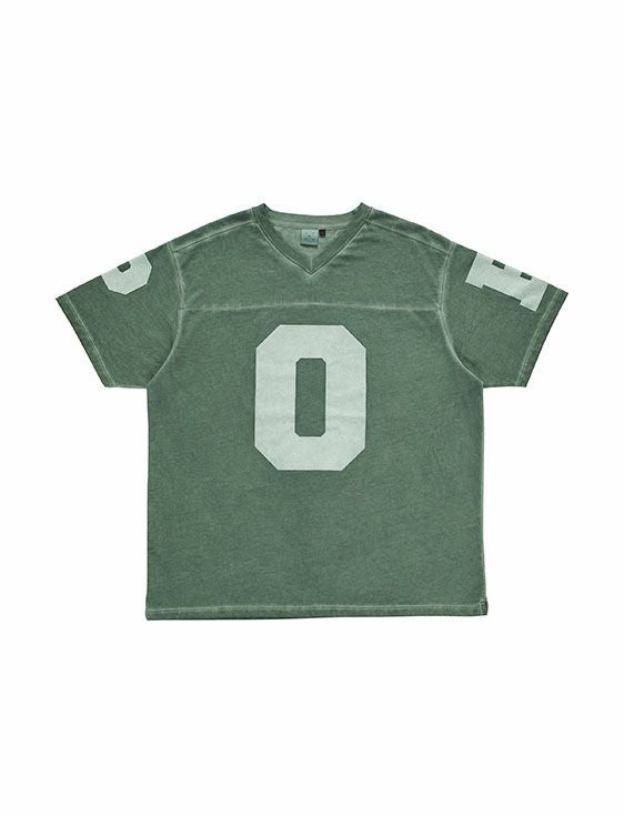 POP TRADING COMPANY/ポップトレーディングカンパニー/FOOTBALL T-SHIRT IN FOUR LEAF CLOVER/OLIVE/オリーブ
